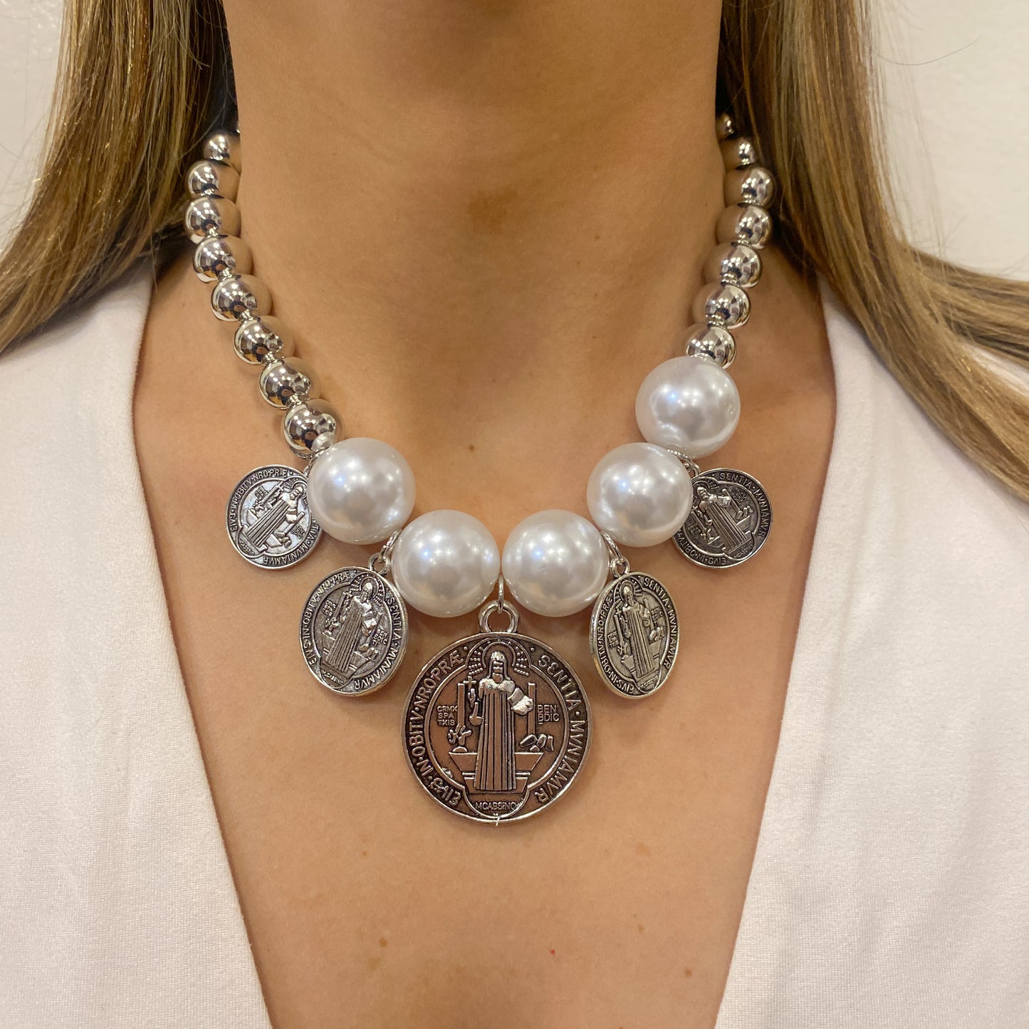 Collar FREZNA