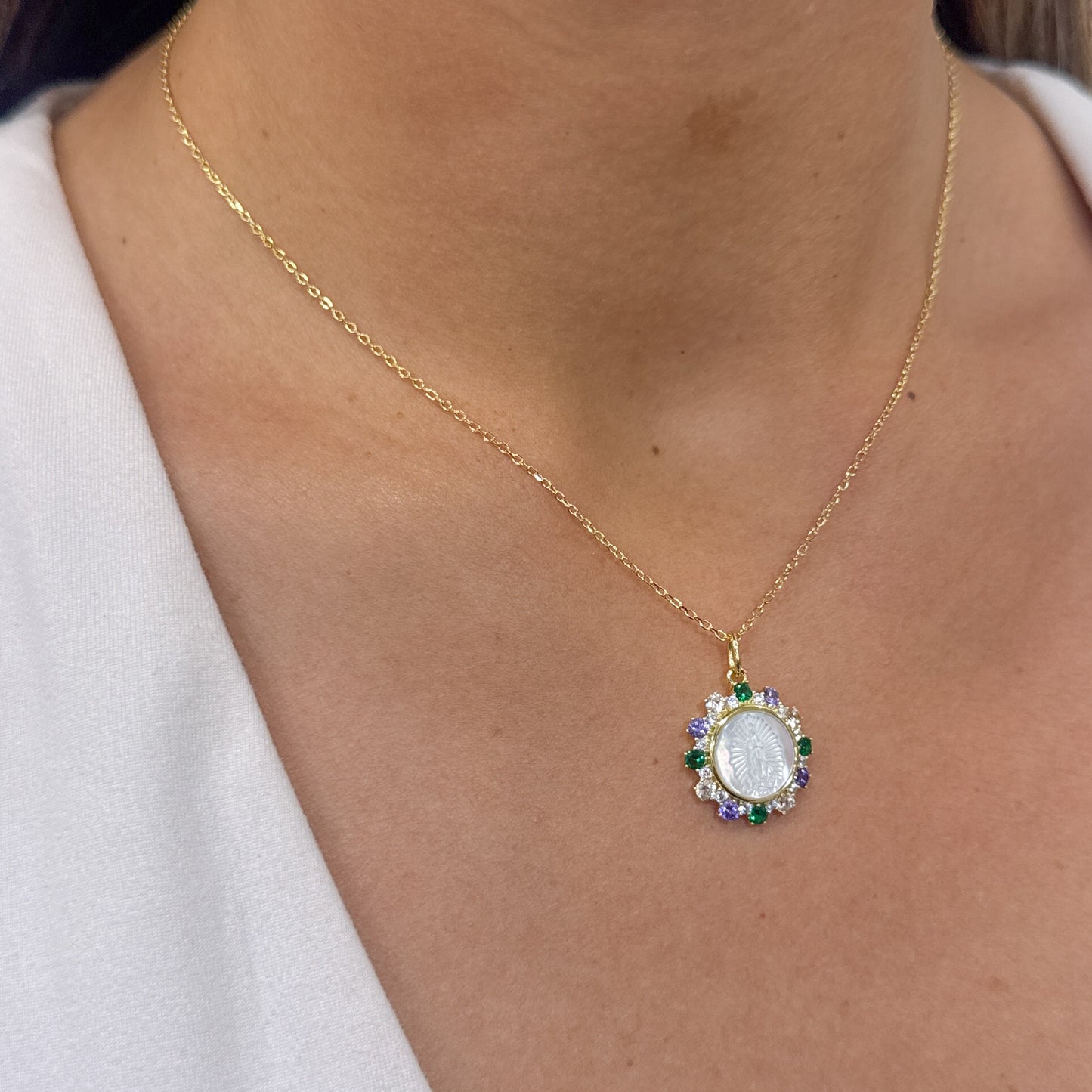 Collar SHOV Dorado-Virgen Guadalupe