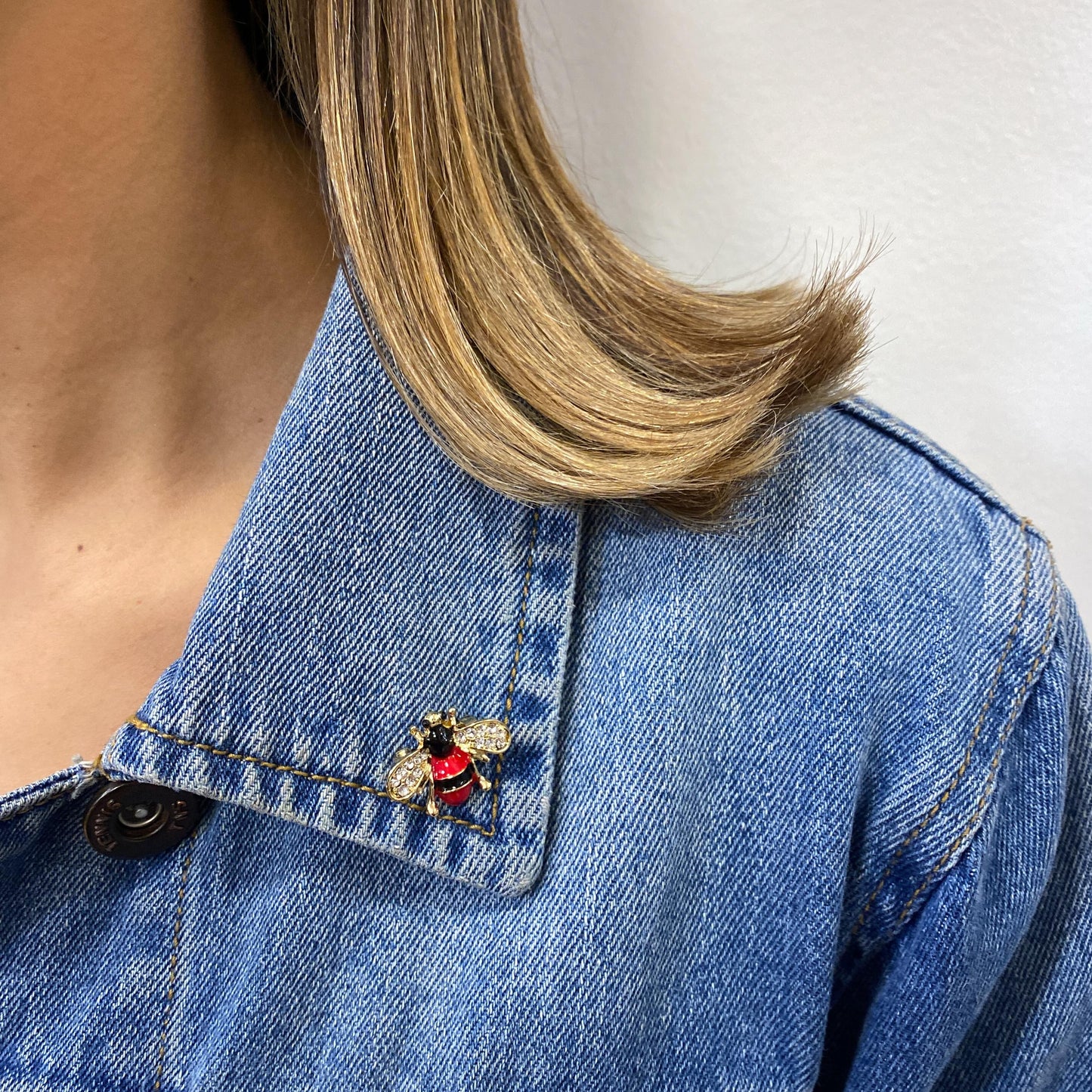 Prendedor VRIPO Rojo