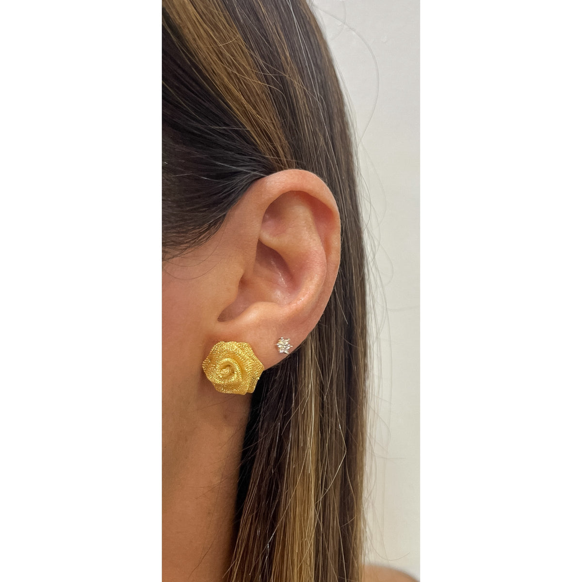 Aretes GUVU Dorado