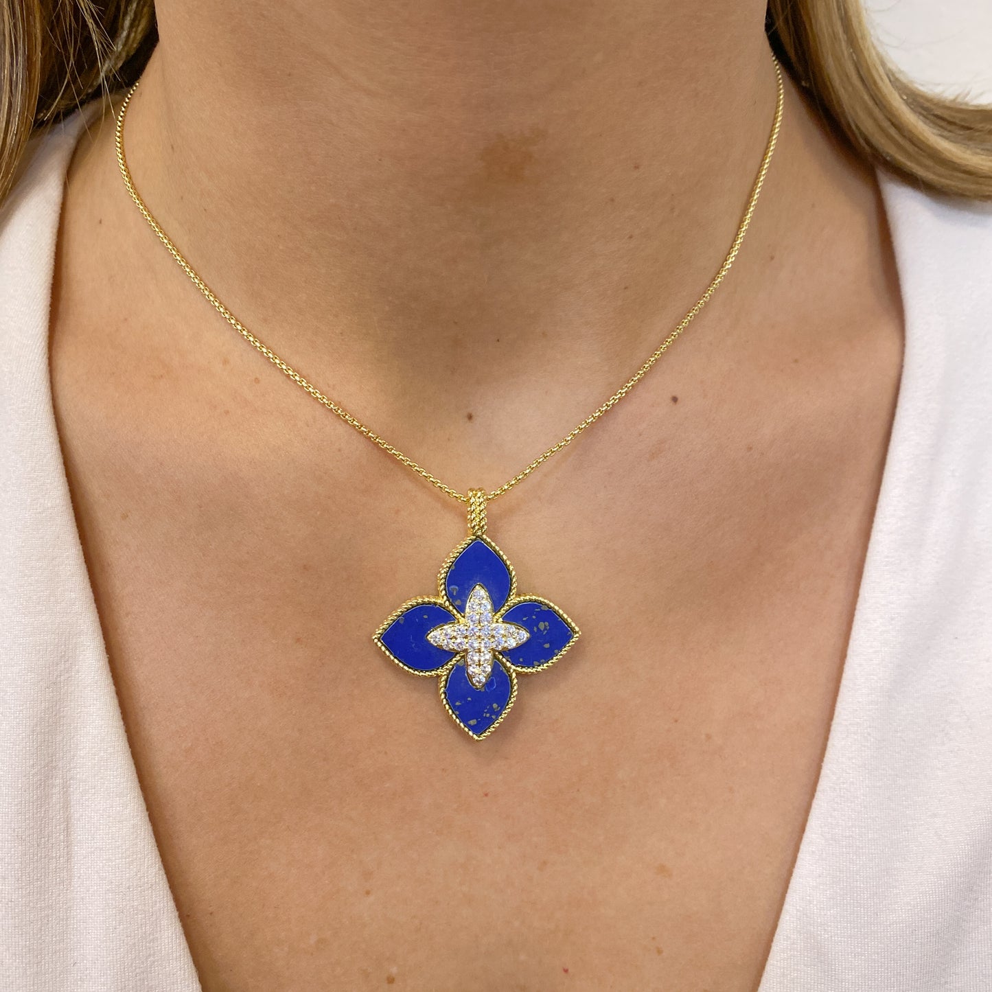 Collar ZOLUR Azul (Dije 3,5cm)