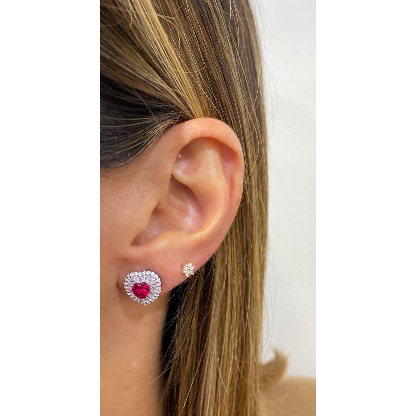 Aretes VADUR Plateado-Color Ruby