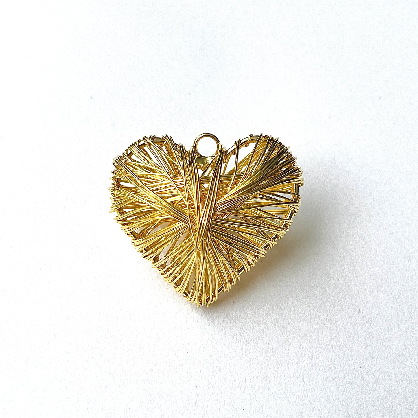 Dije Corazón Mediano Alambre Dorado 4cm*4,5cm