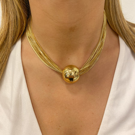 Collar NEGU Dorado ( 3.5 x 3 cms )
