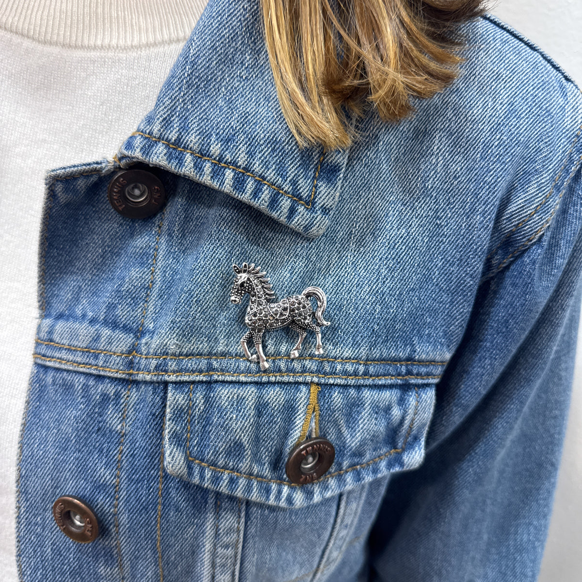 Prendedor RIXY Gris