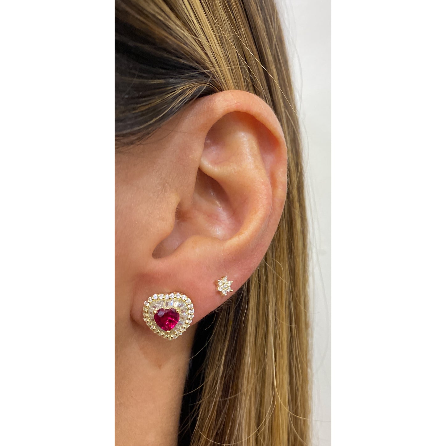 Aretes VADUR Dorado-Color Ruby