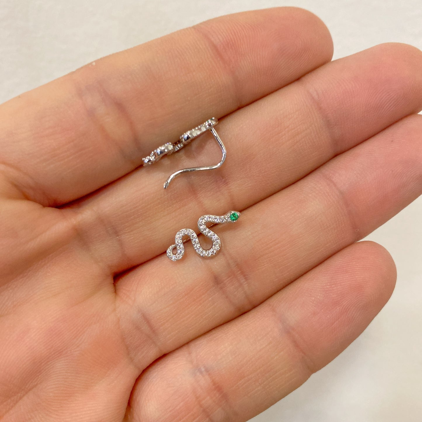 Earcuff LARTY Plateado 🐍