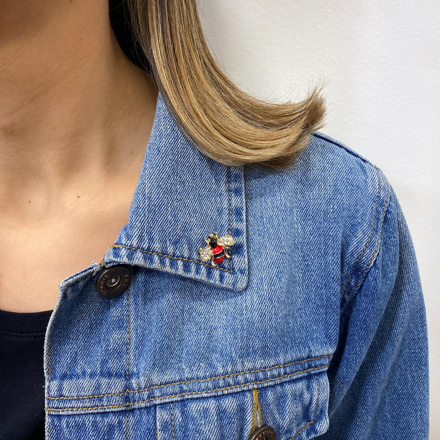 Prendedor VRIPO Rojo