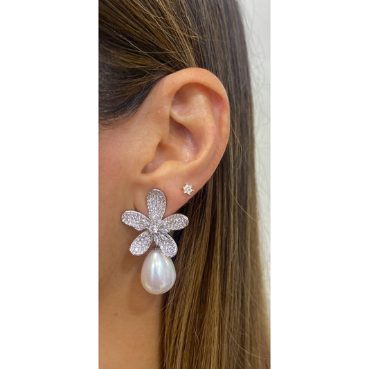 Aretes AKIL Plateados