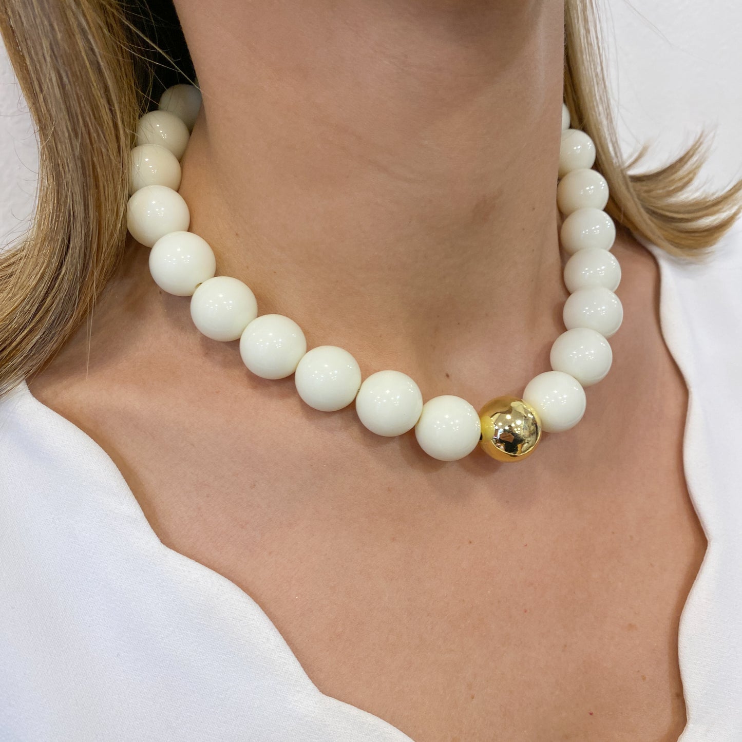 Collar FOPU Blanco