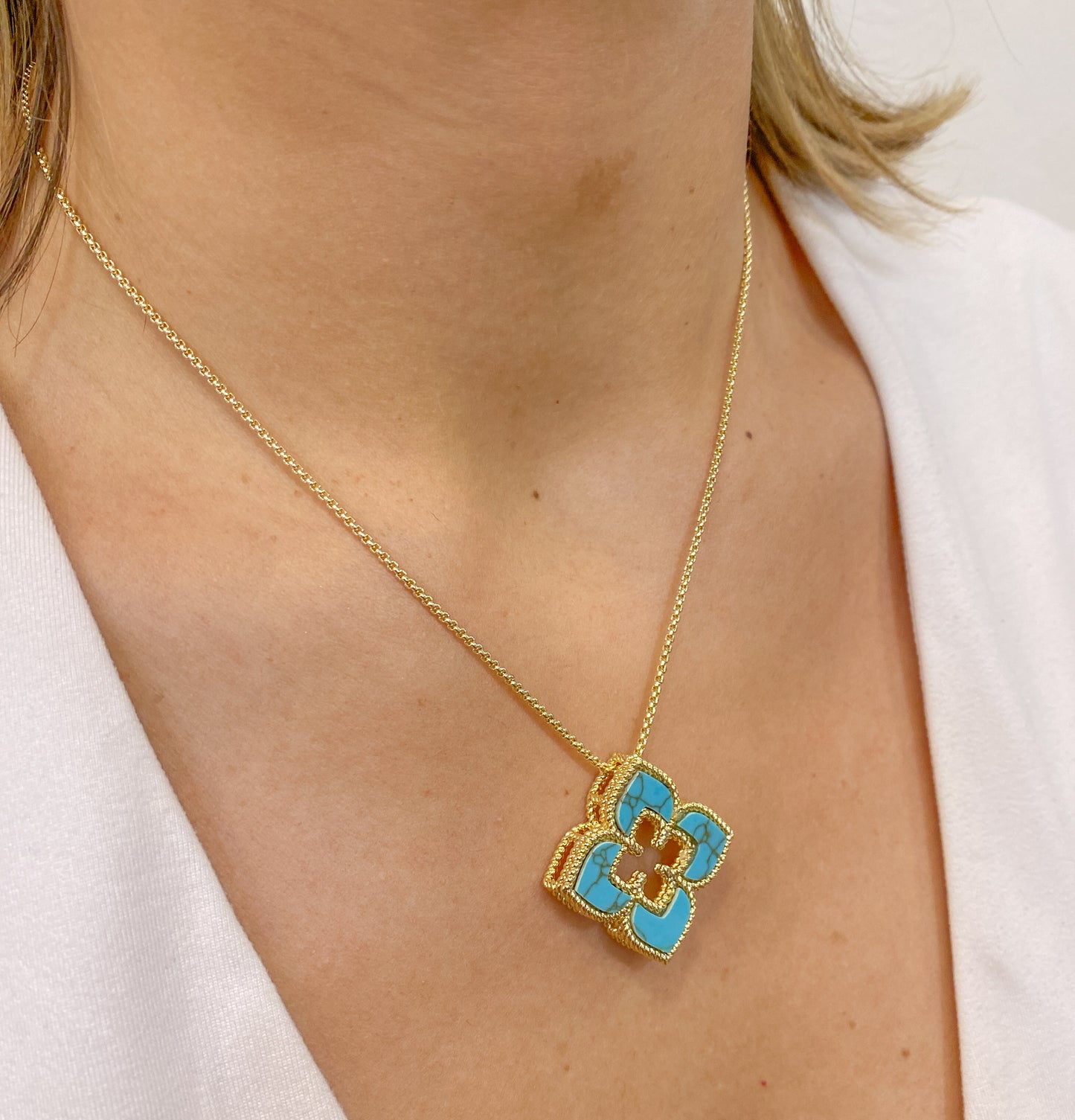 Collar DIKON Color Turquesa (Dije 3cm)