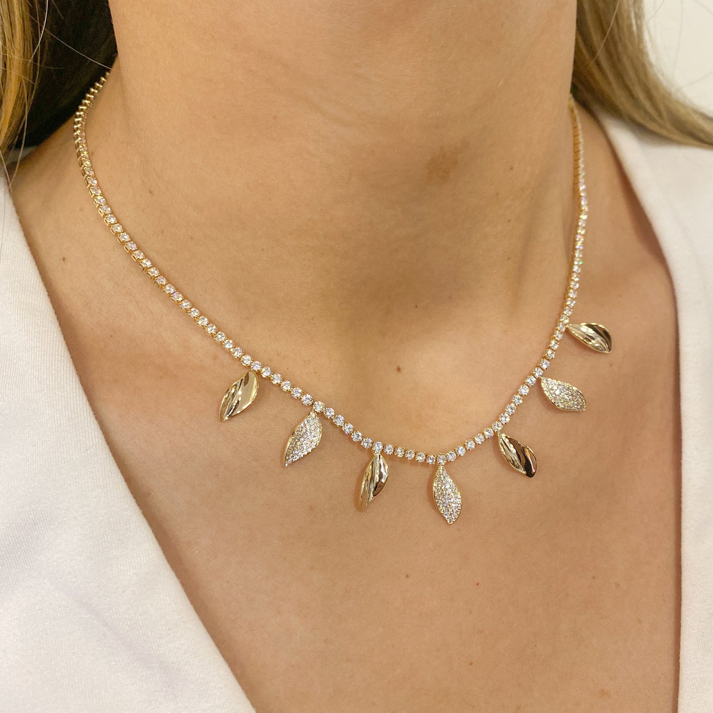 Collar KAMO Dorado