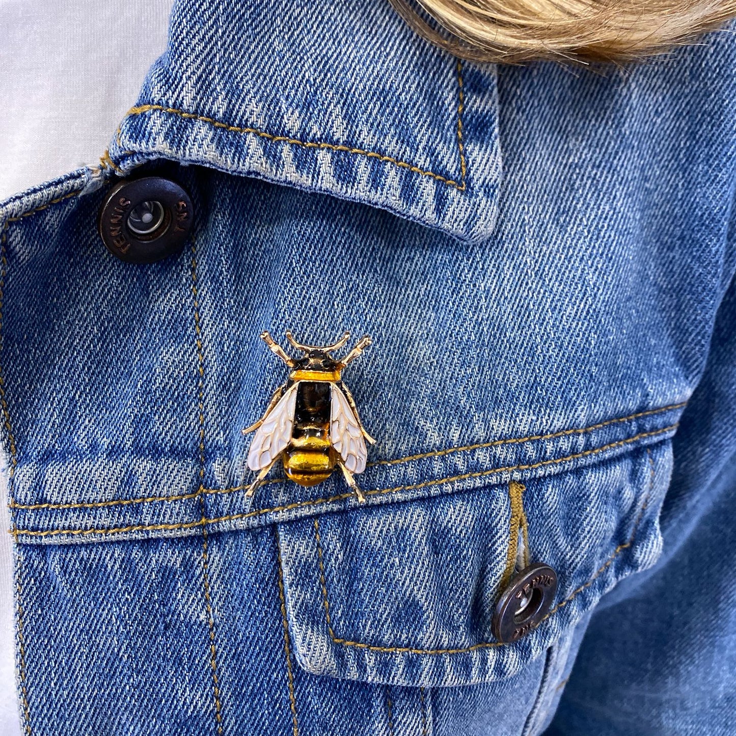 Prendedor BEJI Blanco