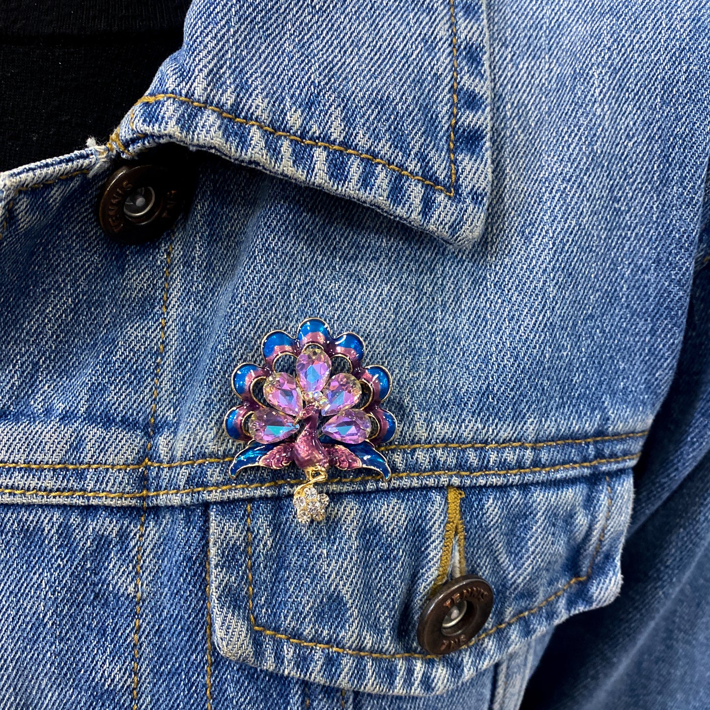 Prendedor TUACO Lila Tornasol🦚