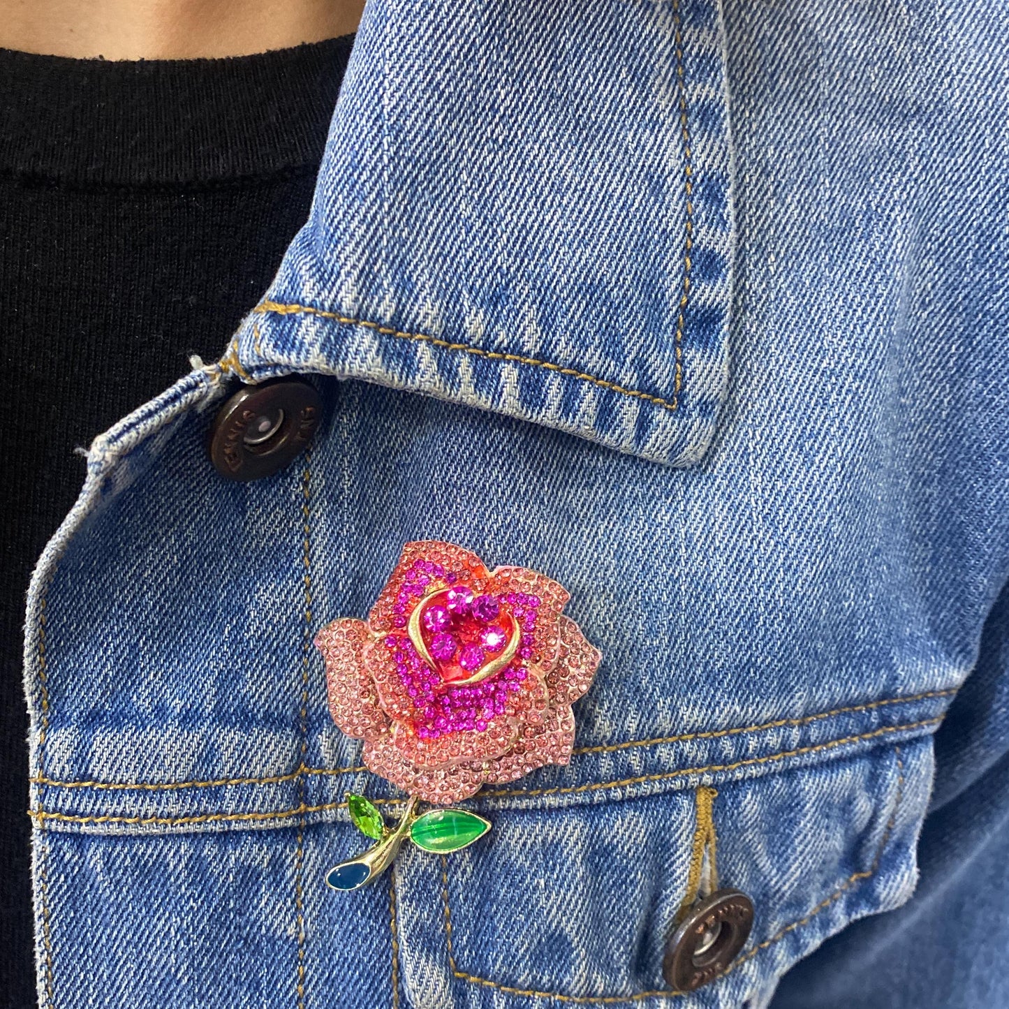 Prendedor ZURI Rosado💖