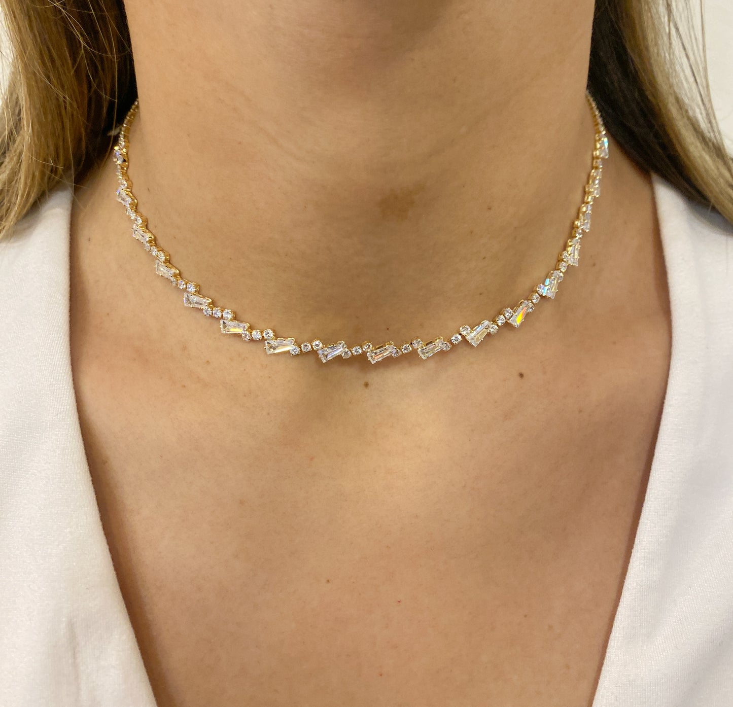 Choker UDIN Dorado