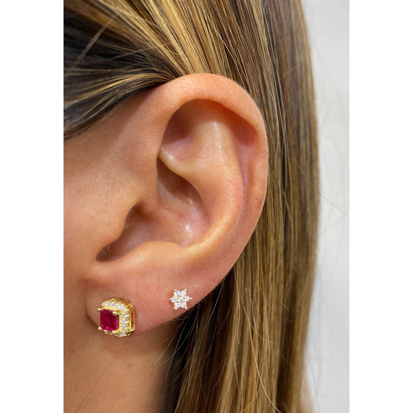 Aretes REBI Fucsia