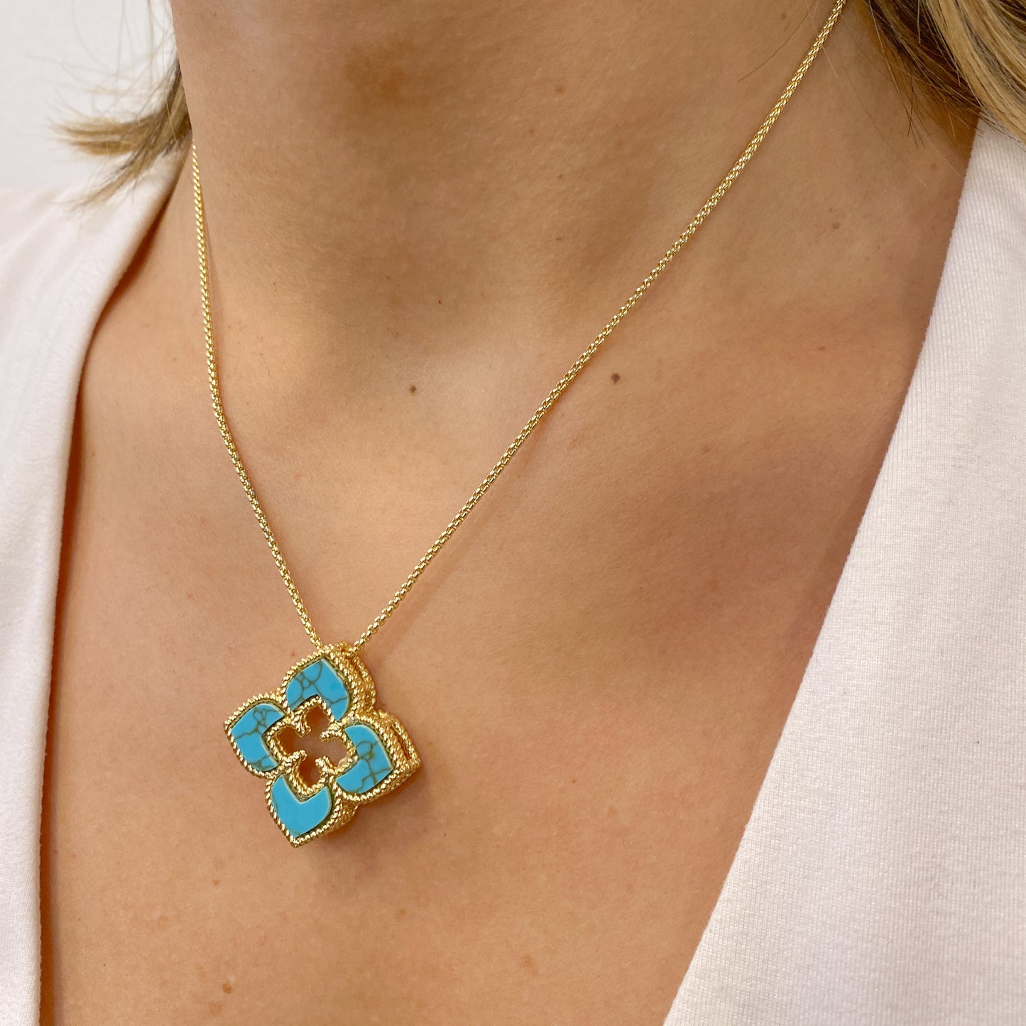 Collar DIKON Color Turquesa (Dije 3cm)