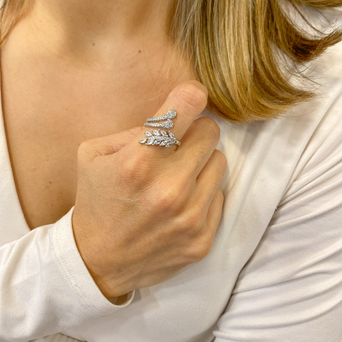 Anillo SAKIT Plateado Ajustable (Talla 6-7)