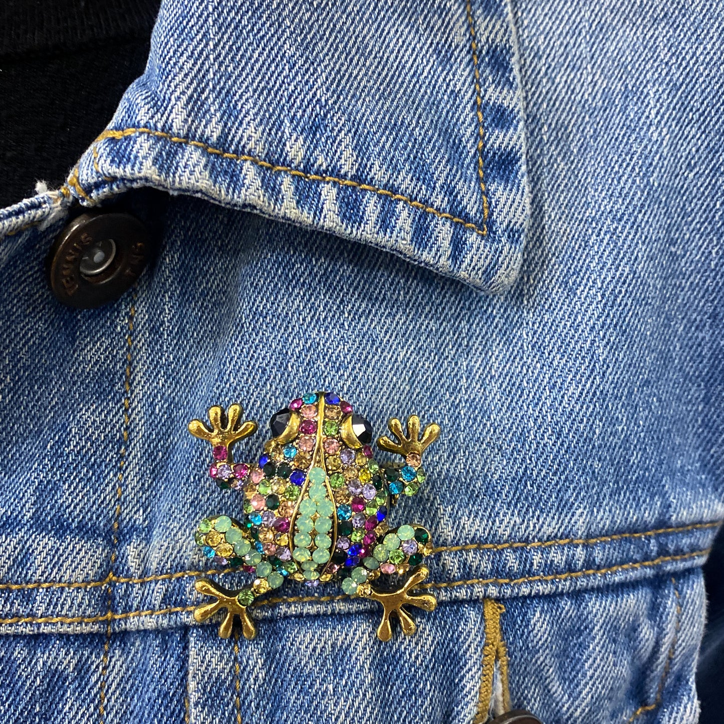 Prendedor ZURPA  Multicolor 🐸