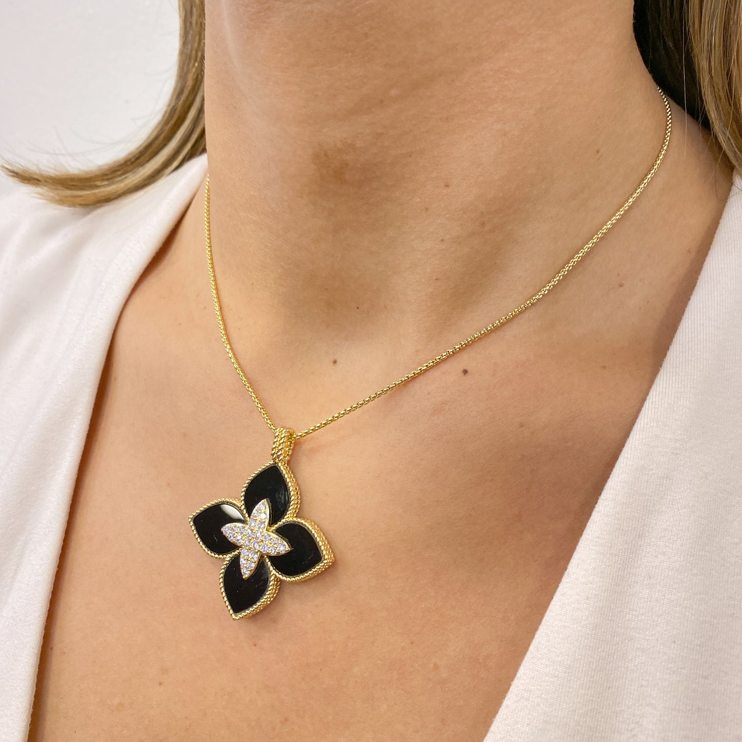 Collar ZOLUR Negro (Dije 3,5cm)