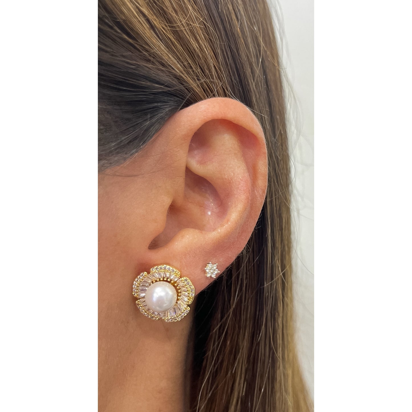 Aretes LONU
