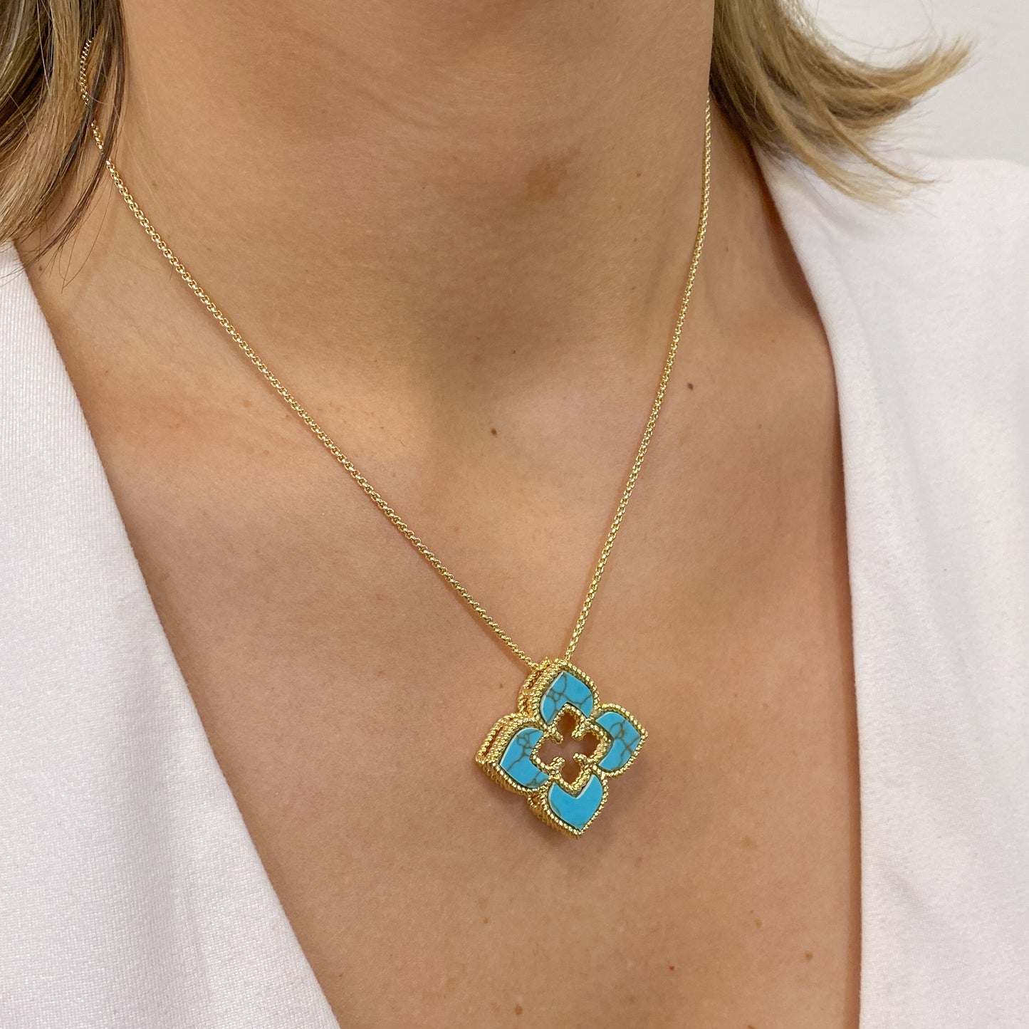 Collar DIKON Color Turquesa (Dije 3cm)