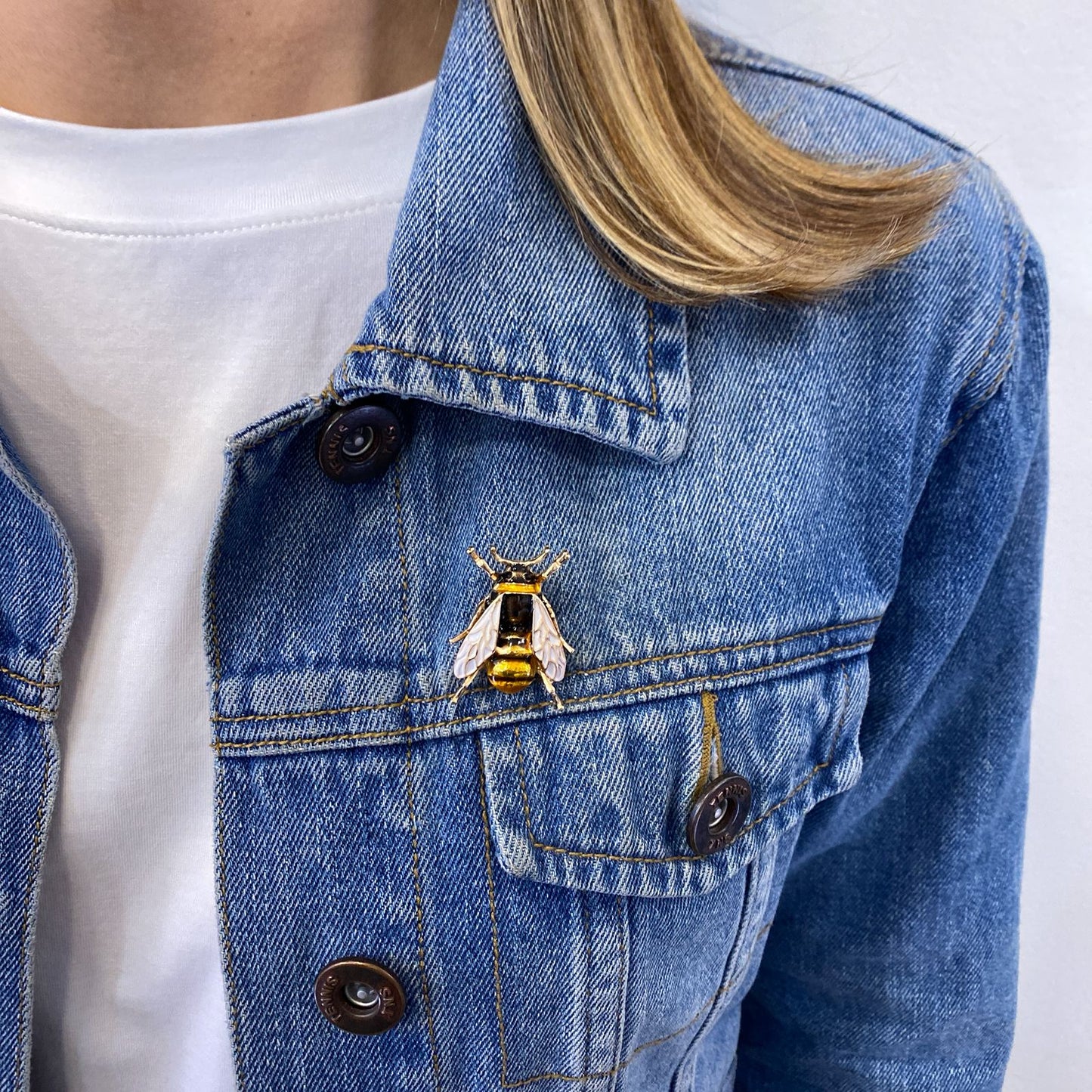 Prendedor BEJI Blanco