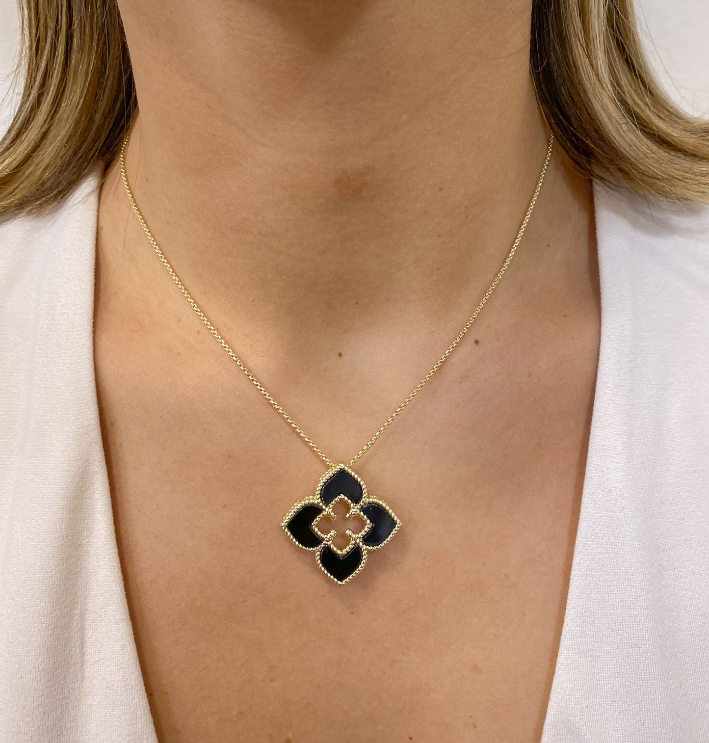 Collar DIKON Negro (Dije 3cm)