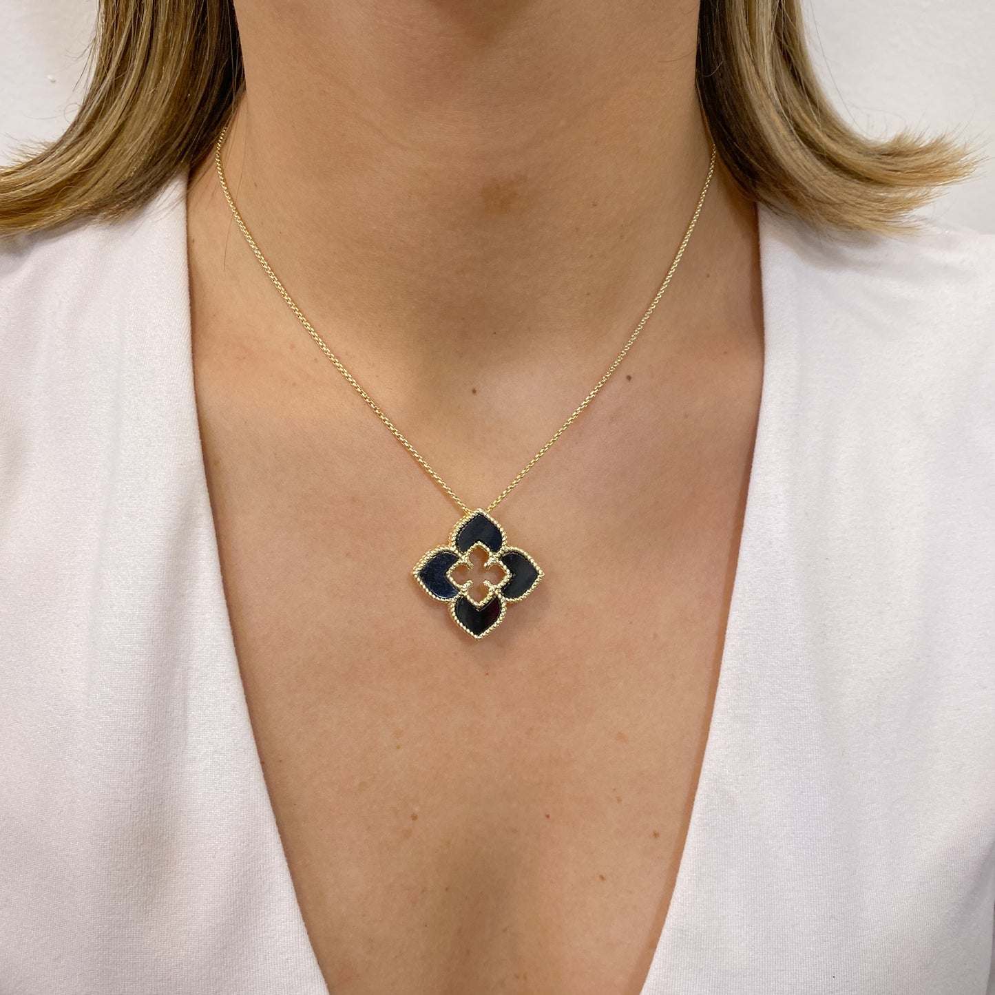 Collar DIKON Negro (Dije 3cm)