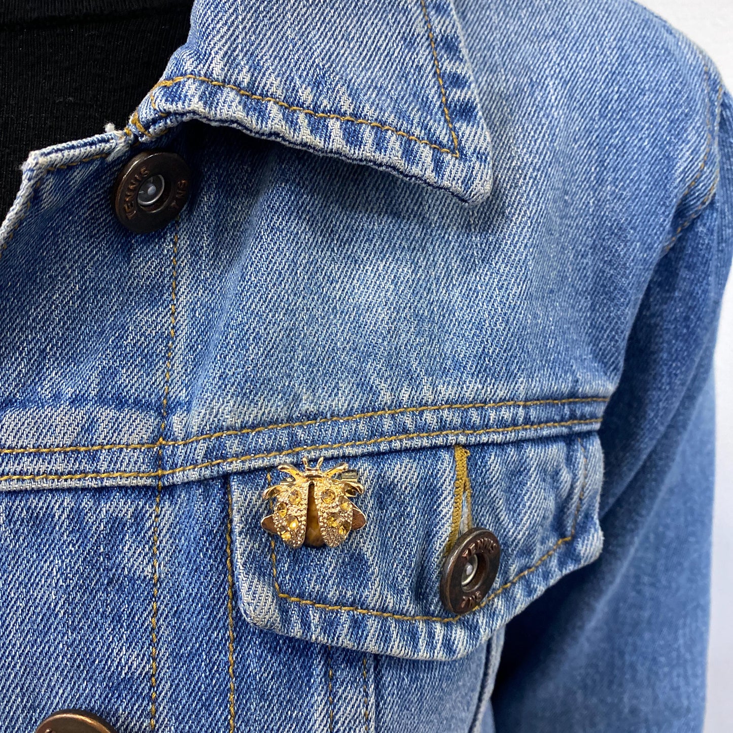 Prendedor ZUVY Ambar