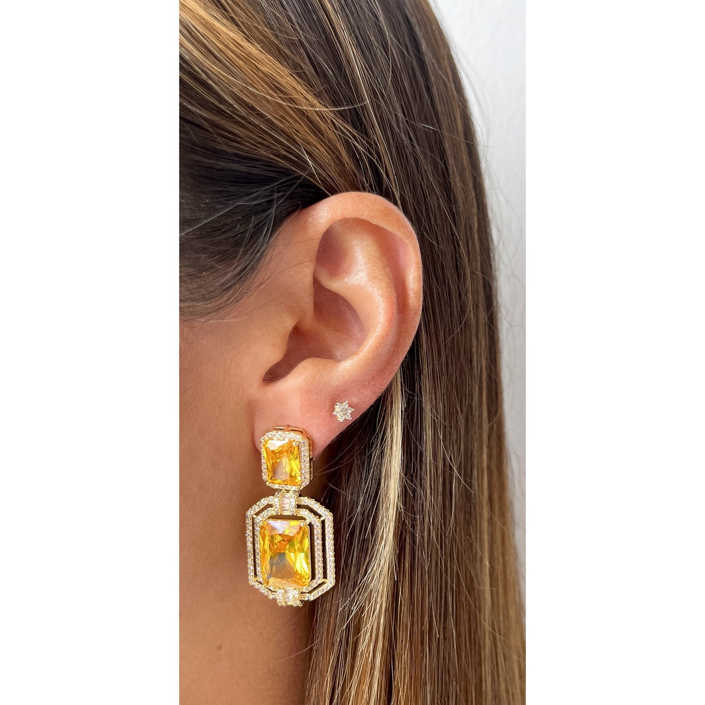 Aretes DURT Amarilla / Dorado (Copia)