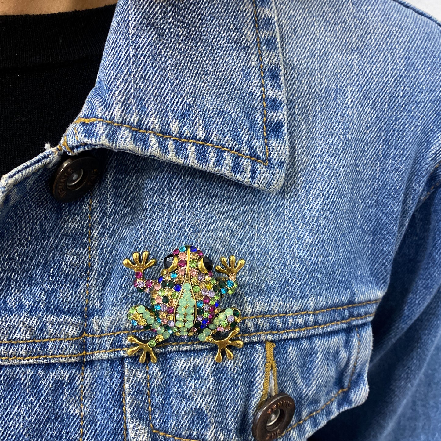 Prendedor ZURPA  Multicolor 🐸